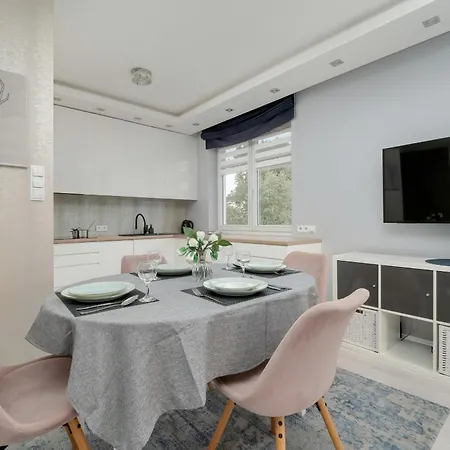 Przestronny & Elegancki Apartament W Gdyni Z Parkingiem I Wanna By Renters Διαμέρισμα Γκντίνια